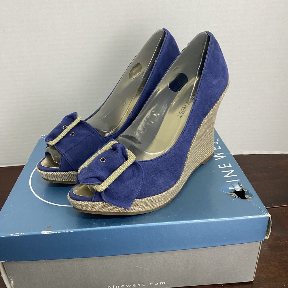 Nine West Womens Painter Suede Wedge Heel Pep Toe Shoes Sz 7.5 Blue Buckle